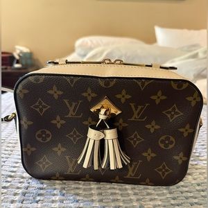 Louis Vuitton Saintonge. Excellent Condition. 2018